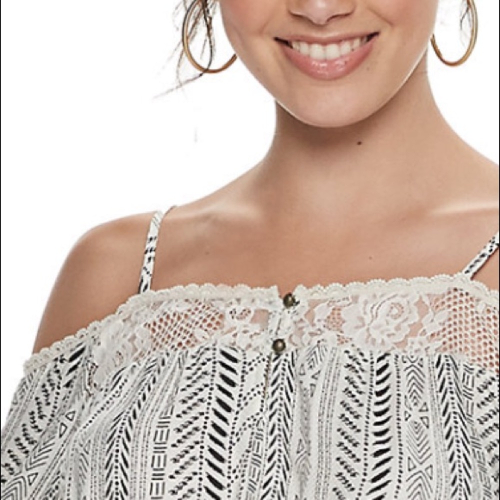 Black and white Off-the-shoulder Floral top S XL - Picture 2 of 7